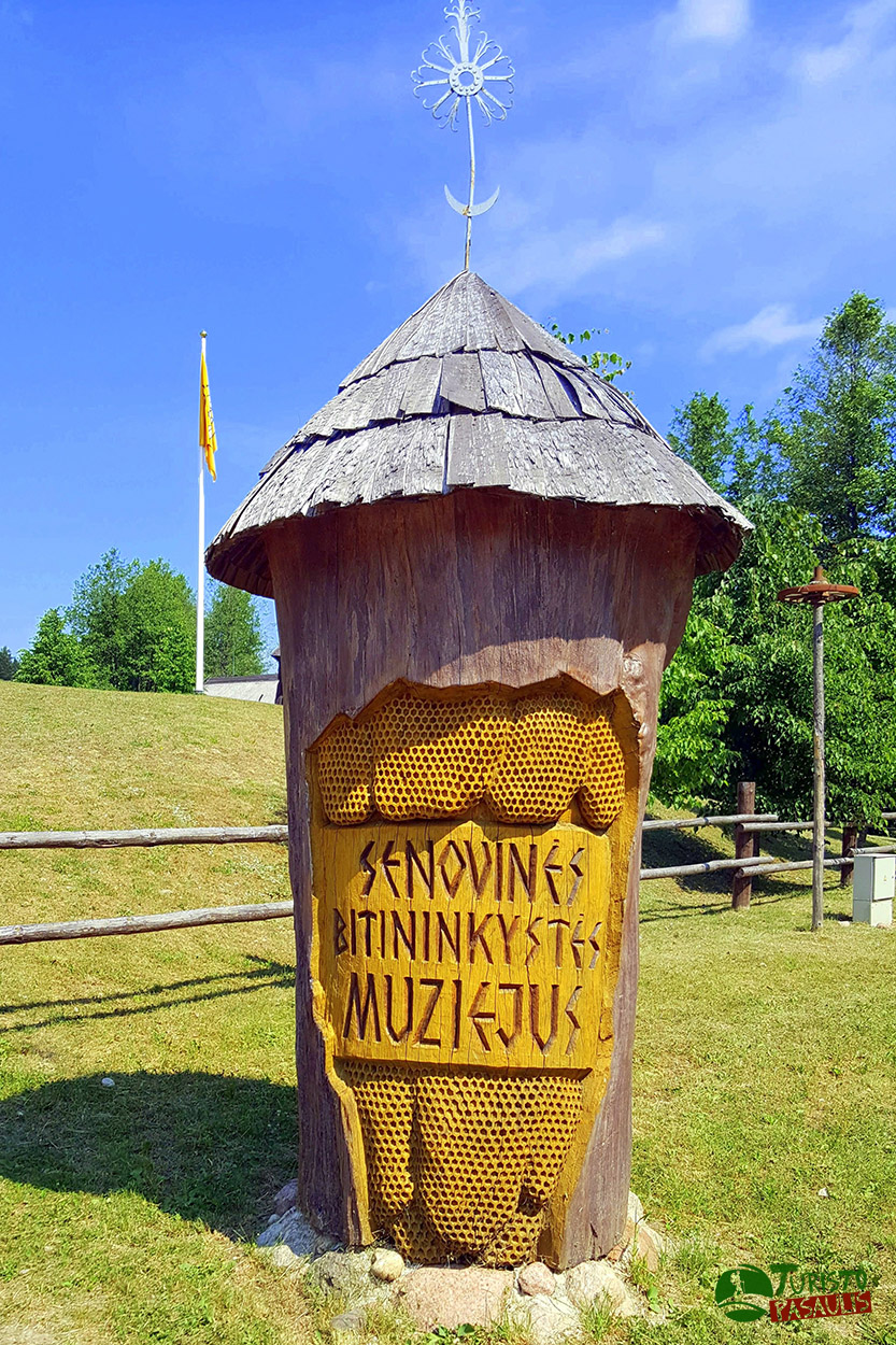 Senovinės Bitininkystės Muziejus Lankytina Vieta Ignalinoje Turizmas Lietuvoje
