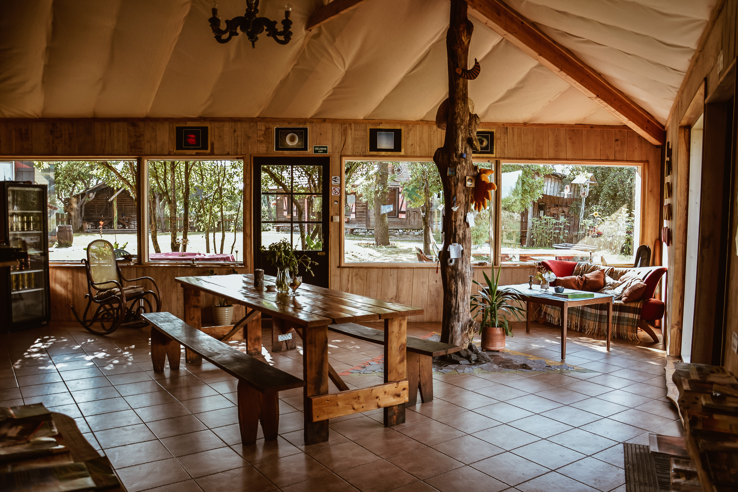 Kempingas „Sunny Nights Hostel & Camping“ 