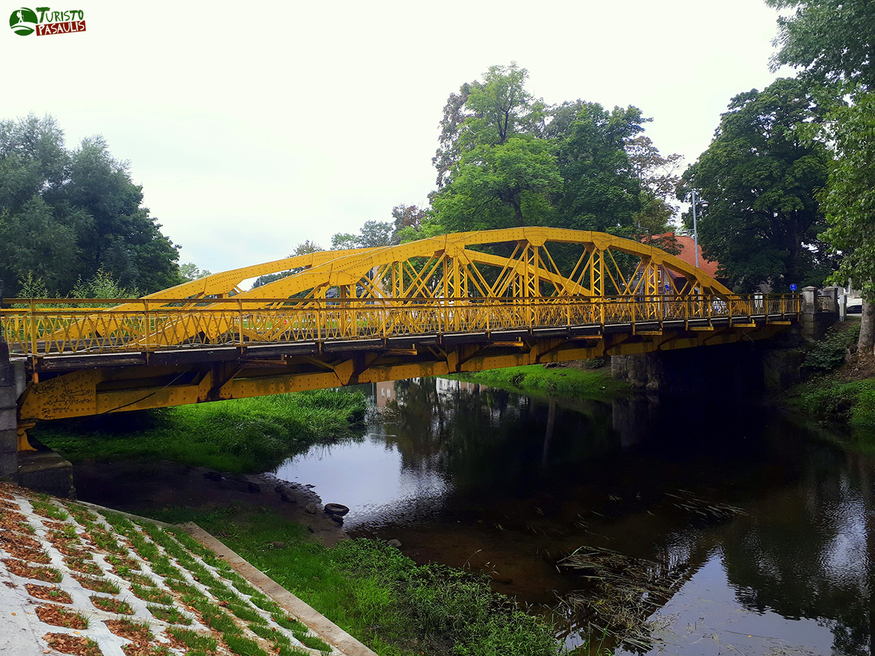 Geltonasis tiltas per Šyšos upę