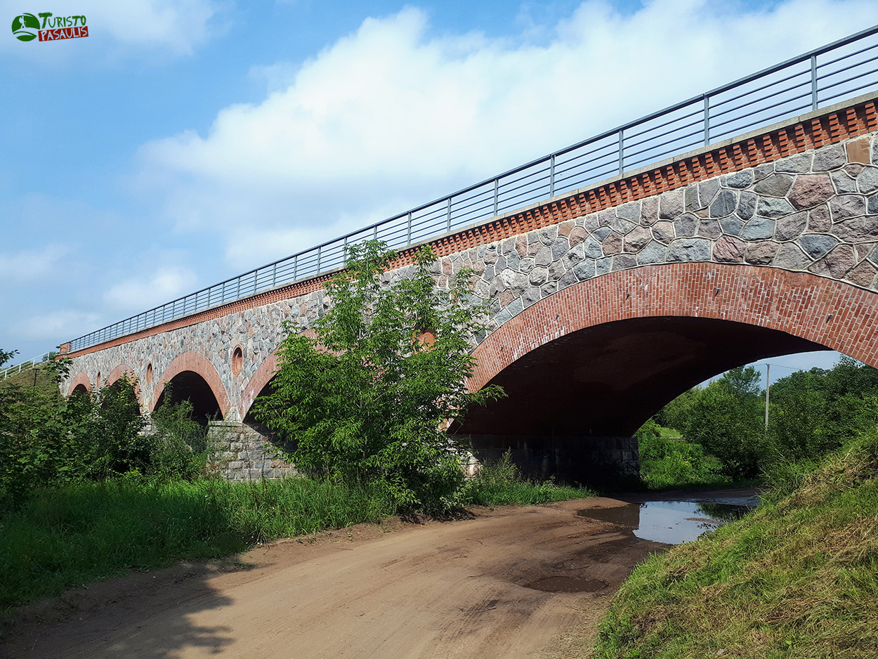 Geležinkelio tiltas per Šyšą